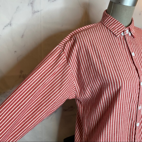 Vintage | Pocket Kitty Red & White Striped Button-Down Shirt - Picture 4 of 9